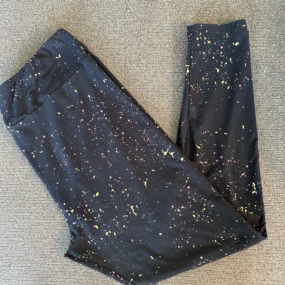 LuLaRoe leggings paint splatter sz T/C 2 ( 18+)